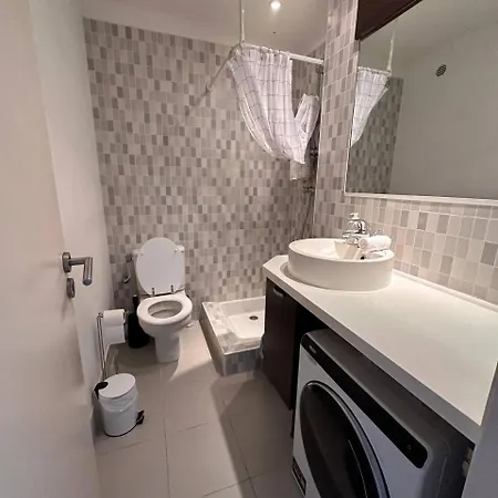 Location Grand Studio 2 Grands Lits Centre Avec Terrasse Et Parking Apartmán *
